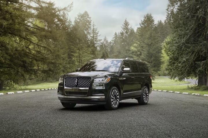 Black-Label-Lincoln-Navigator-Luxury-SUV-1 Black-Label-Lincoln-Navigator-Luxury-SUV-1